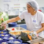 Merendeira transforma comida em arte em escola da Asa Norte