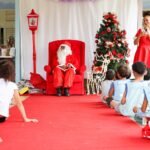 Alunos da rede pública ganham presentes da campanha Papai Noel dos Correios