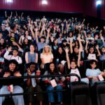 Estudantes do CIL 01 vivenciam experiência cultural ao ver filme em inglês no cinema