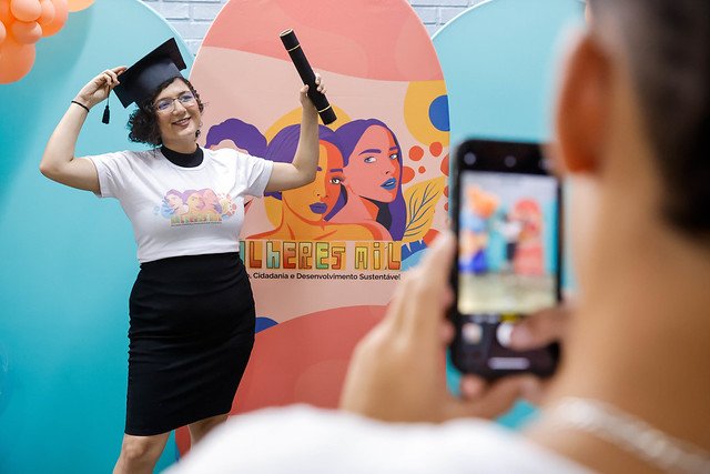 16/12/2024 - Programa capacita 240 mulheres em situação de vulnerabilidade social para o mercado de trabalho