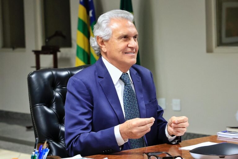 Caiado tem 88% de aprovação de acordo com pesquisa Genial/Quaest
