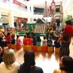 Campanha inclusiva leva Natal confortável a crianças com TEA