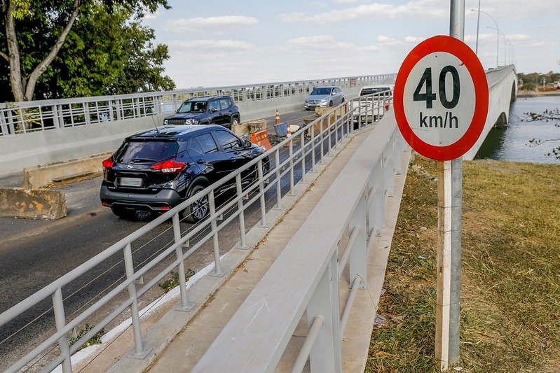 Ação do GDF vai instalar mais de 5 mil novas placas de trânsito em dezembro