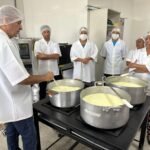 Produtores rurais participam de curso de produção de queijos finos