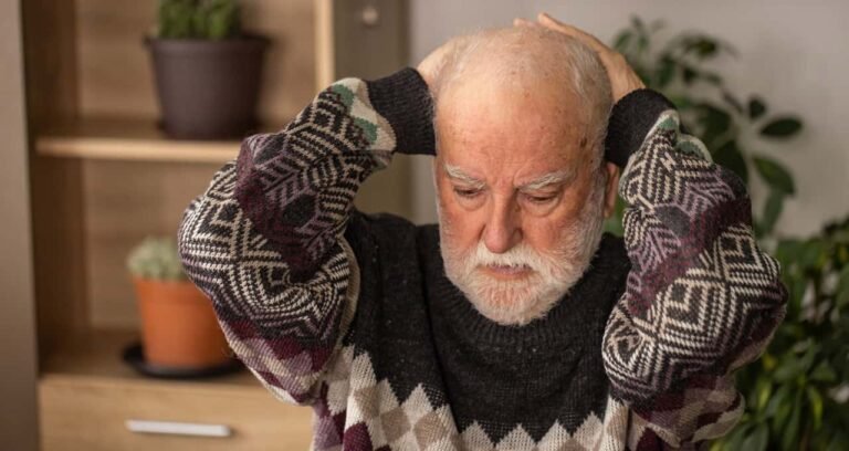 Sintoma de Alzheimer em estágio inicial é descoberto; entenda