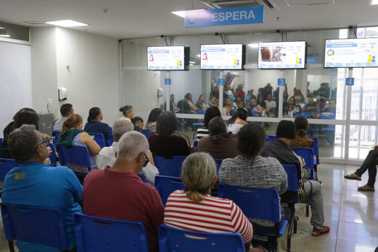 Projeto de incentivo à leitura chega aos postos do Na Hora