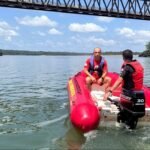 Bombeiros do DF fazem mergulhos para resgatar vítimas do acidente sobre o Rio Tocantins