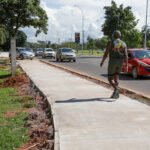 Governo recupera e instala 3,3 mil metros de calçadas no Cruzeiro