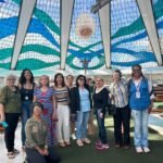 Assistente social leva grupo de mulheres para fazer turismo em Brasília