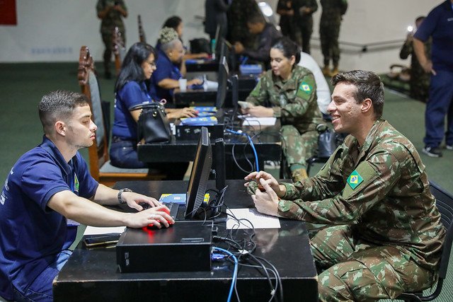 11/02/2025 - Em parceria com GDF, Exército promove feira de empregabilidade a ex-militares