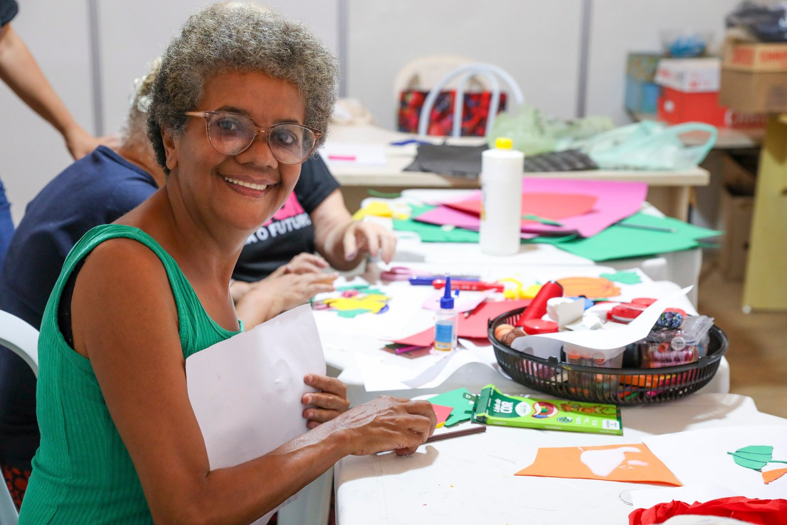 Olhar Para o Futuro: Projeto mulheres desenvolve atividades infantis para filhos e netos