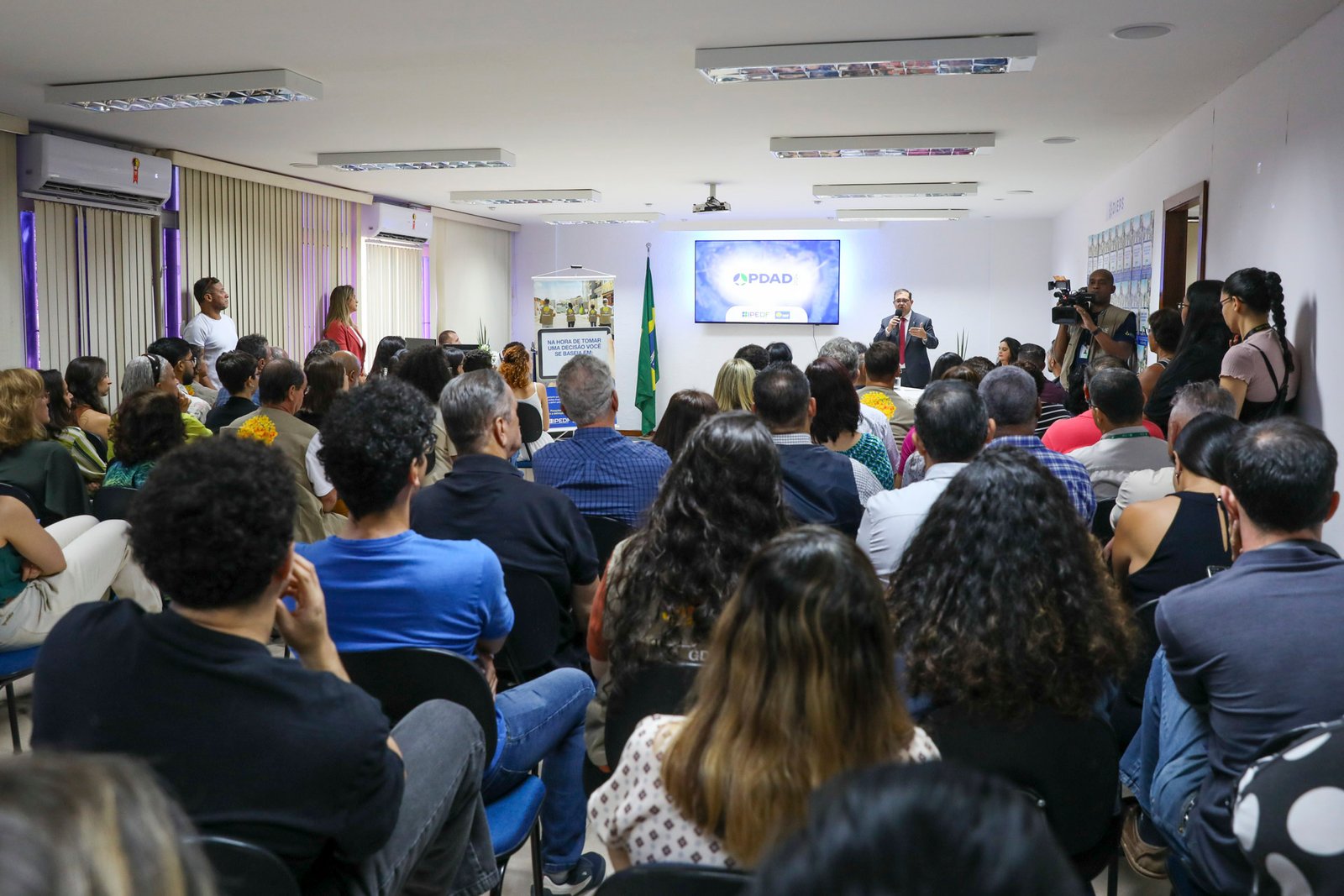 Quantos somos e como estamos no DF: Pdad-A 2024 traça amplo panorama da população da capital