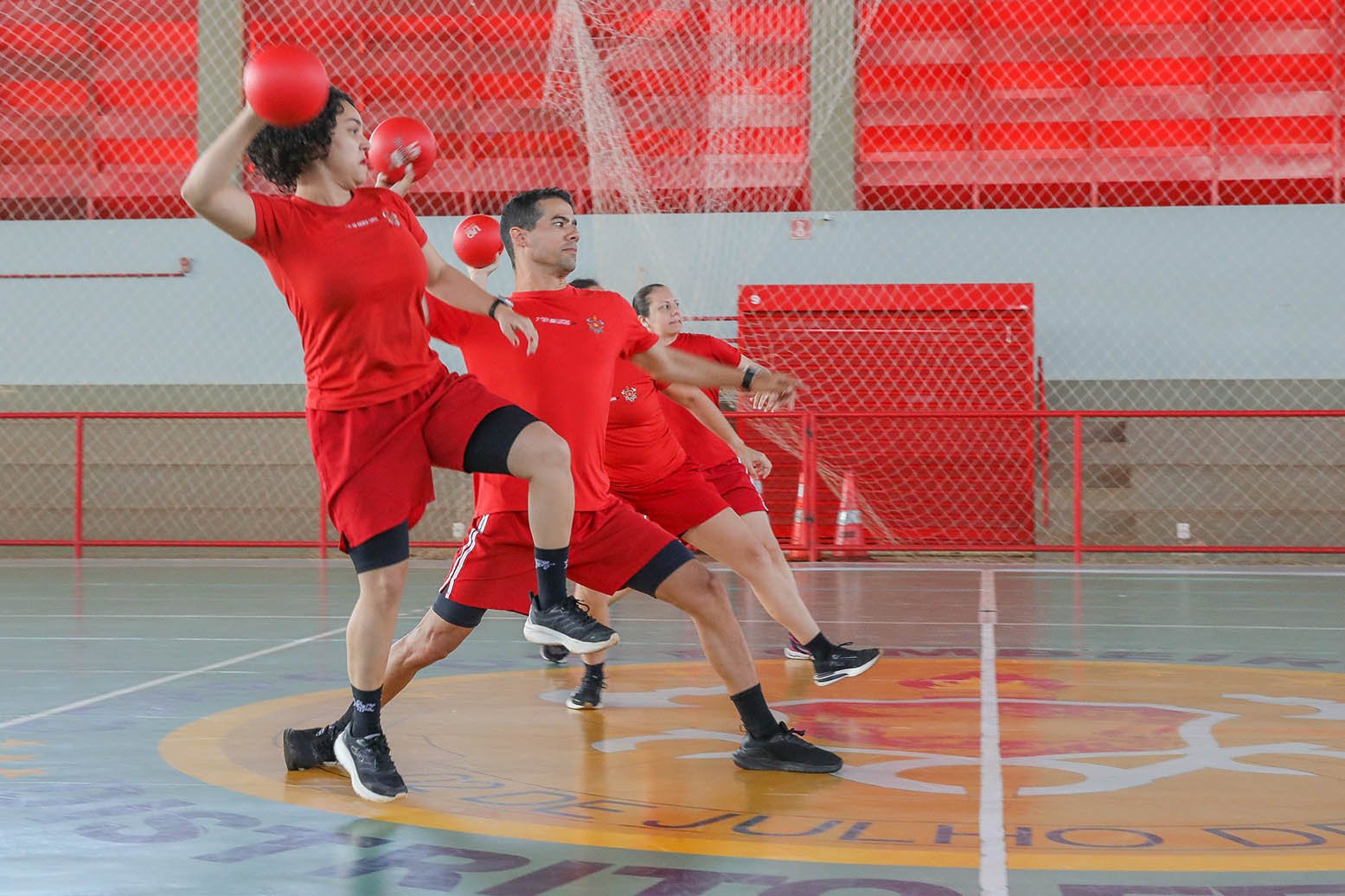 Conhece o dodgeball? Bombeiros do DF são referência no esporte e se preparam para competição nos EUA