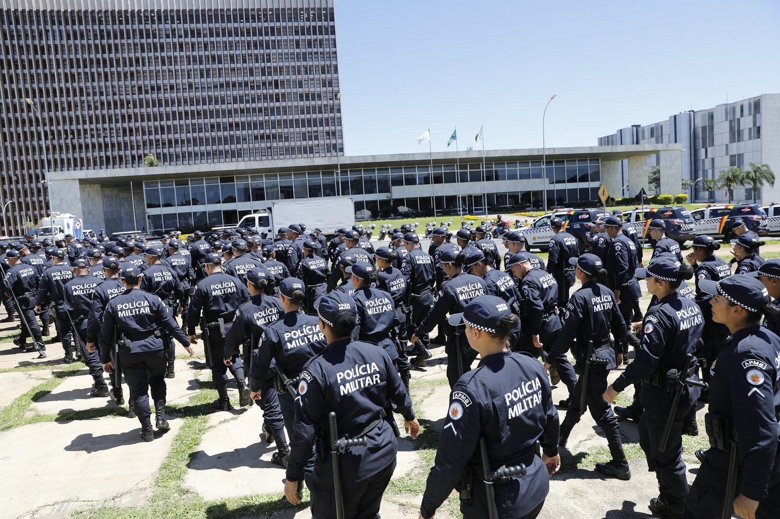 GDF propõe novo reajuste às forças de segurança do DF