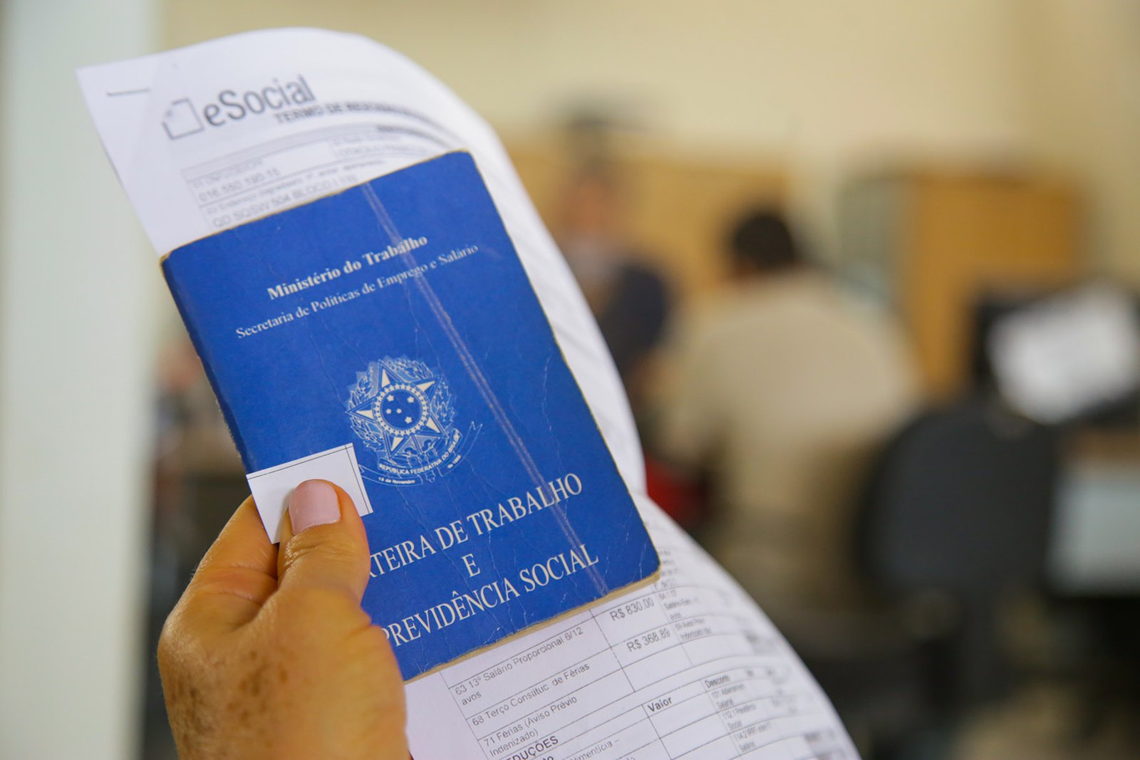 Agências do trabalhador têm 542 vagas de emprego disponíveis nesta quinta (20)