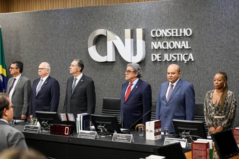 Governador Ibaneis Rocha participa de posse no Conselho Nacional de Justiça 