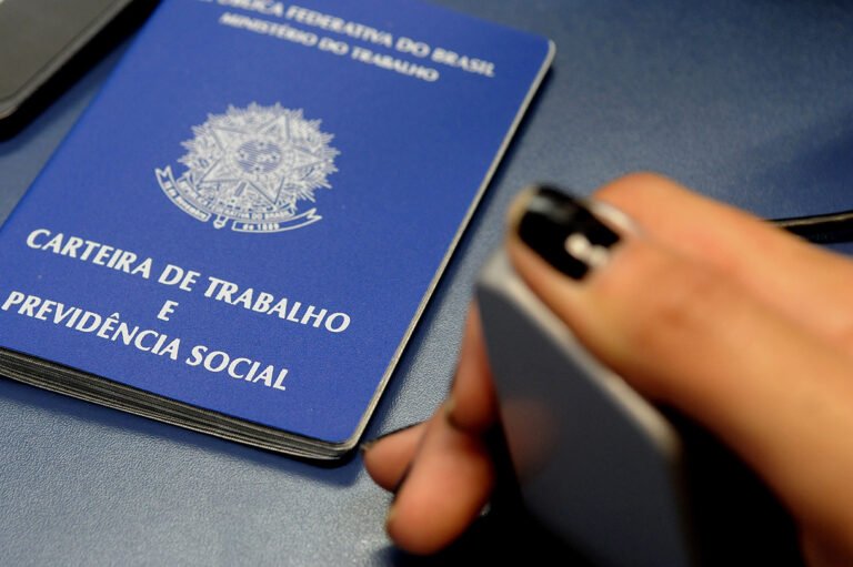 Semana começa com 624 vagas de emprego disponíveis nas agências do trabalhador