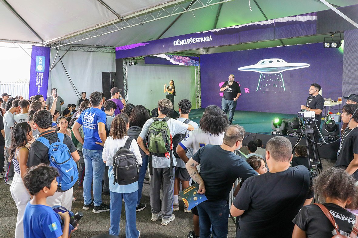 Ciência na Estrada desembarca em Samambaia com oficinas científicas e palestra de Sérgio Sacani