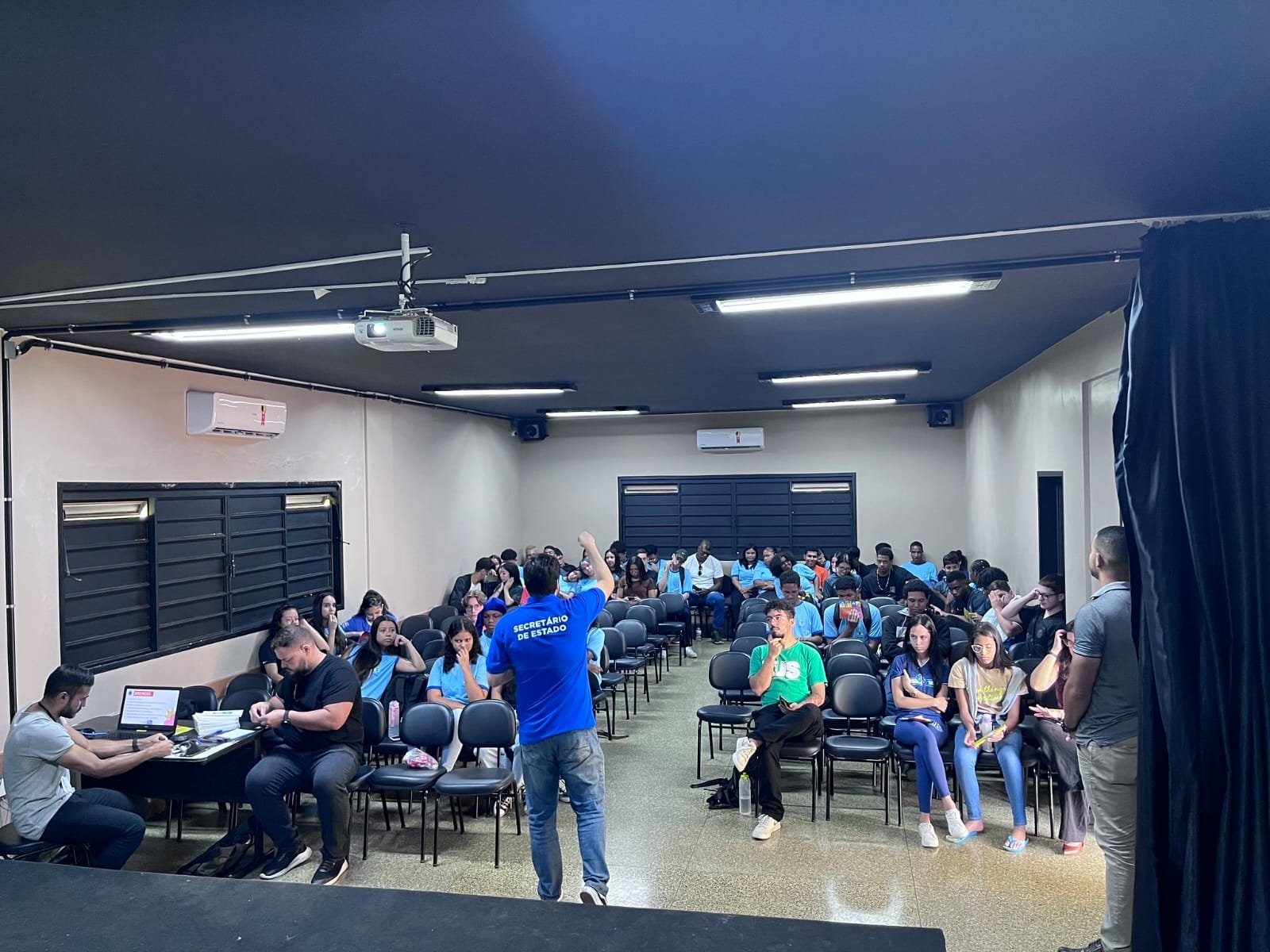 Aberta seleção para gestora de curso que capacitará mais de 2 mil jovens