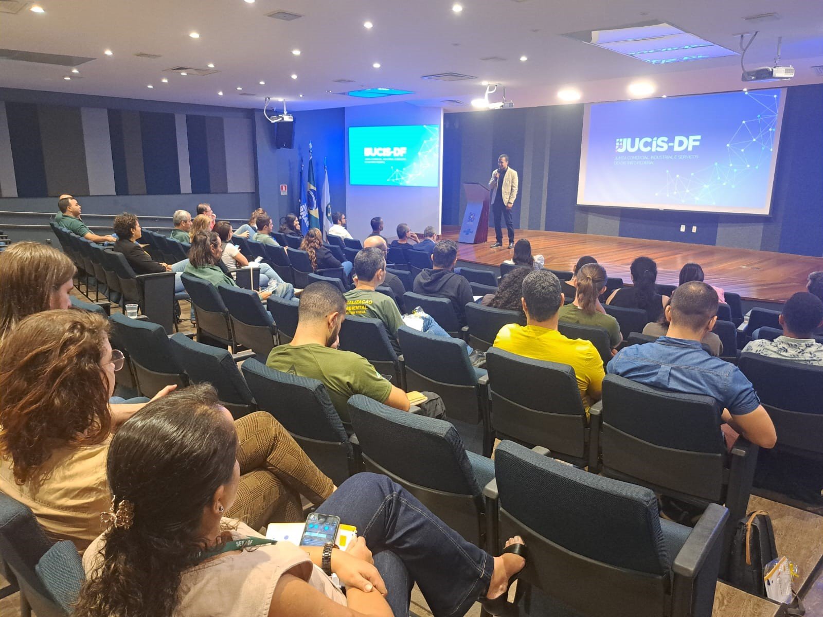 Servidores participam de treinamento sobre a RedeSIM