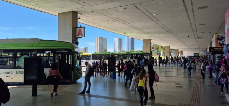 Ônibus tiveram 388 mil viagens no primeiro domingo do Vai de Graça depois do Carnaval