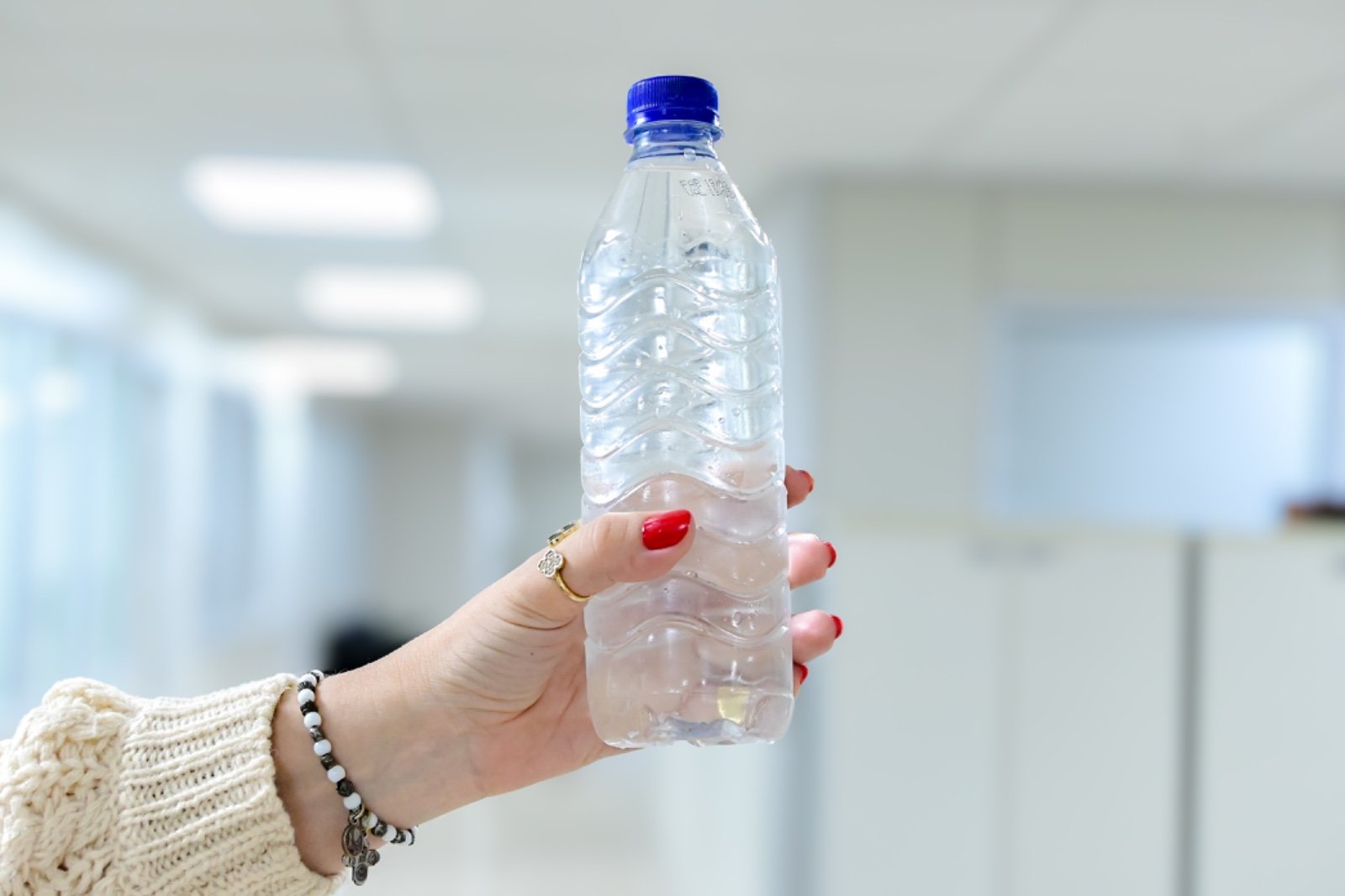 Ingestão adequada de água traz benefícios para a saúde física e mental