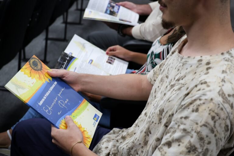 Oficina promove cultura de paz nas regionais de ensino