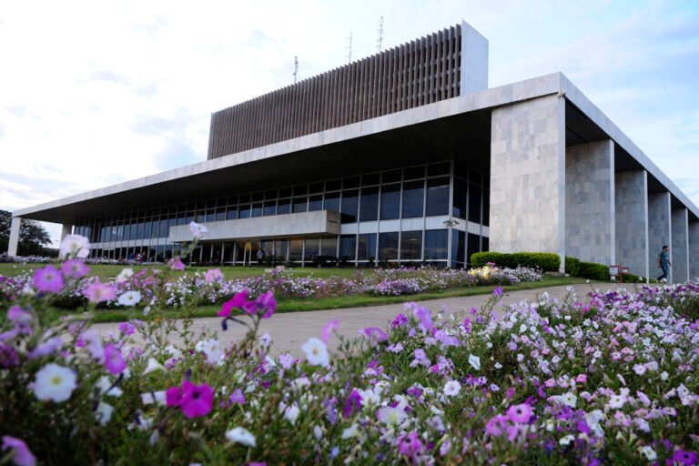 Conselho de Governança do DF define prioridades para 2025 em oficina estratégica 