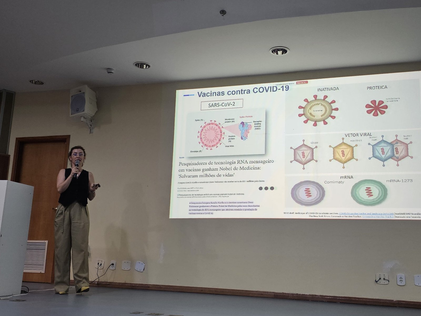 Profissionais do Hospital Regional de Santa Maria participam de palestra sobre vacinação