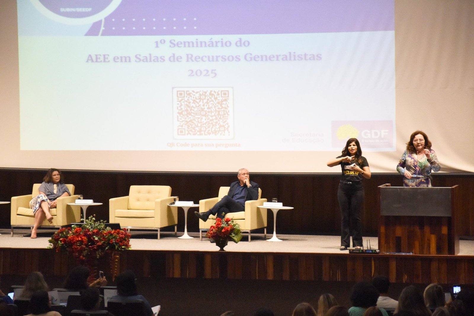 Atendimento das salas de recursos da rede pública de ensino do DF é tema de seminário