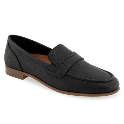 Aparelhos que os leitores chamaram como sapatos casuais de negócios extremamente confortáveis: mocassins da Aerosoles