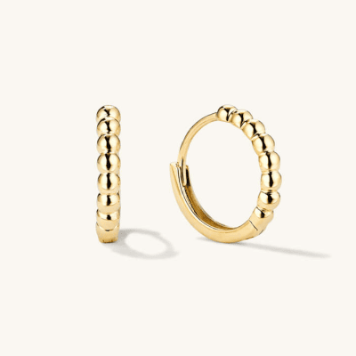 brincos de argola com contas de ouro