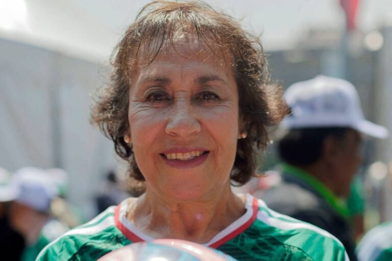 Pioneiras do futebol no México buscam driblar esquecimento – 23/03/2026 – Esporte