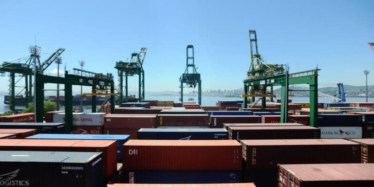 Gecex reduz alíquota de imposto de quase mil produtos internacionais