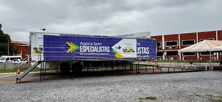 Em sete dias de atendimento, carreta de saúde da mulher do Agora Tem Especialistas em Várzea Grande já atendeu mais de 400 mulheres