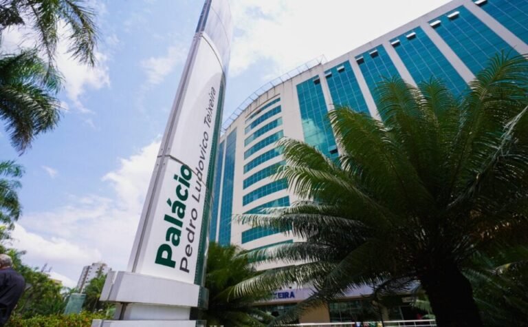 Enviado à Alego projeto de revisão salarial para servidores – Portal Goiás