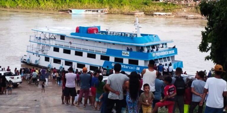INSS realiza perícias médicas em áreas remotas com uso de barcos