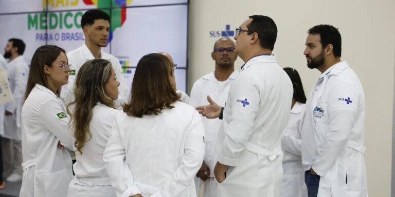Agora Tem Especialistas: médicos selecionados devem formalizar adesão