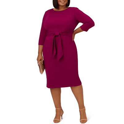 vestido fúcsia bordô com mangas três quartos e detalhe de amarração na cintura