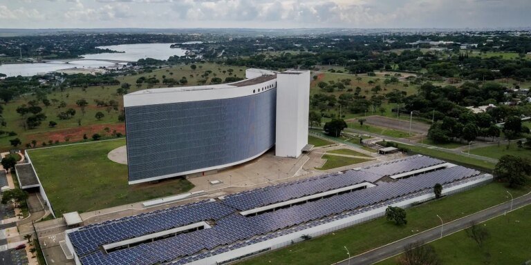 Eleições : prazo para emissão do 1º título eleitoral vai até 6 de maio