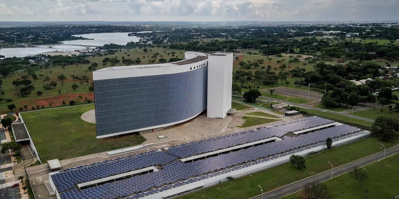 Eleições : prazo para emissão do 1º título eleitoral vai até 6 de maio