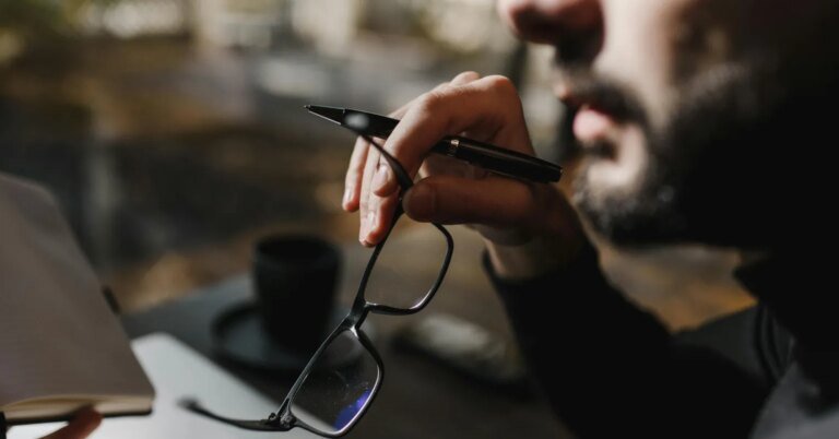 Como usar IA para aprimorar, e não substituir, seu pensamento