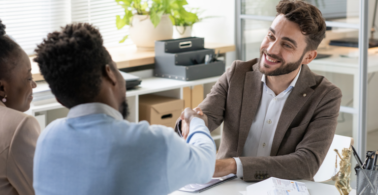 53% das empresas pretendem ampliar contratações na área de Finanças e Contabilidade em 2026