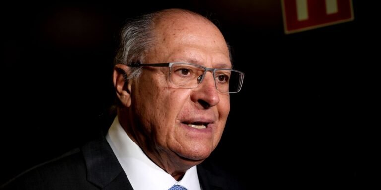 Geraldo Alckmin defende fim da escala 6×1 e redução de jornada