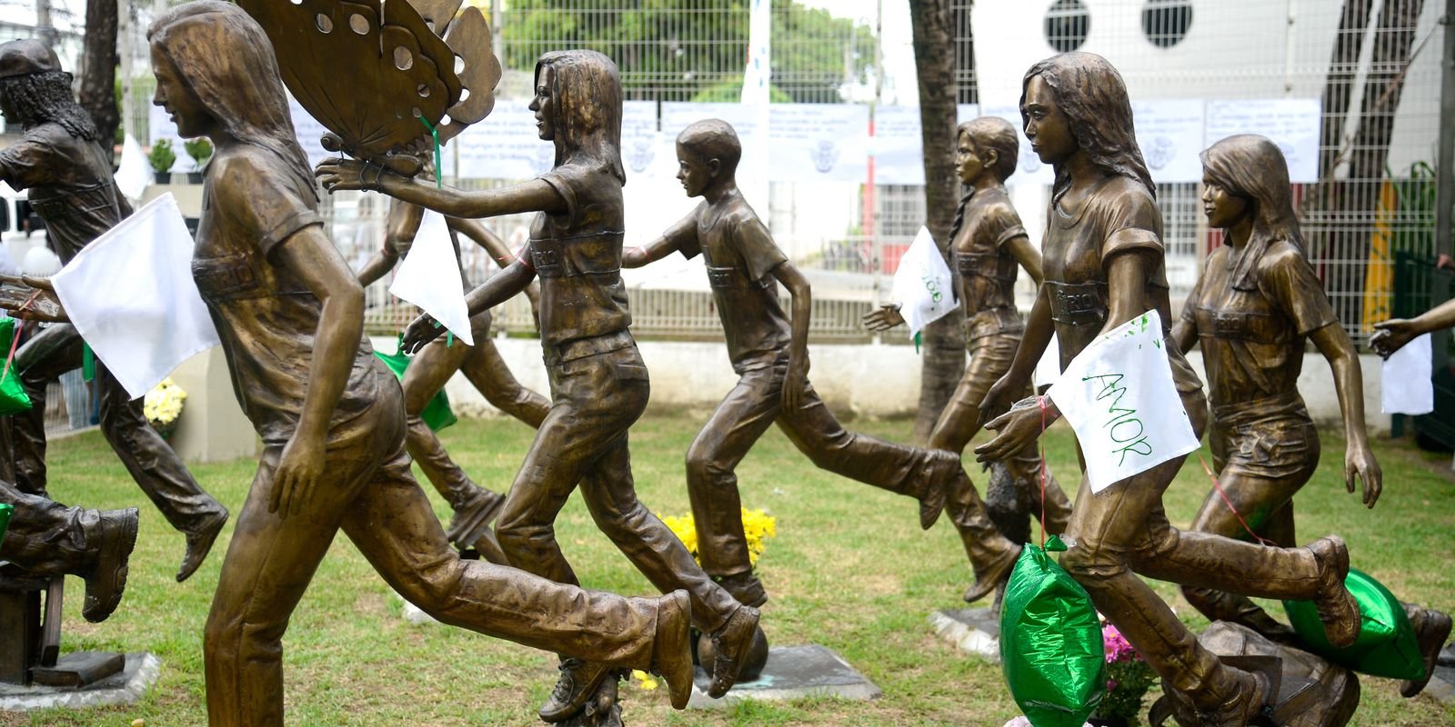 Ataque em Realengo, que deixou 12 estudantes mortos, completa 15 anos