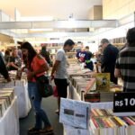 Cresce número de consumidores de livros em 2025 no Brasil