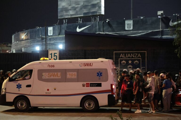Incidente deixa um morto e 47 feridos em estádio no Peru – 04/04/2026 – Esporte