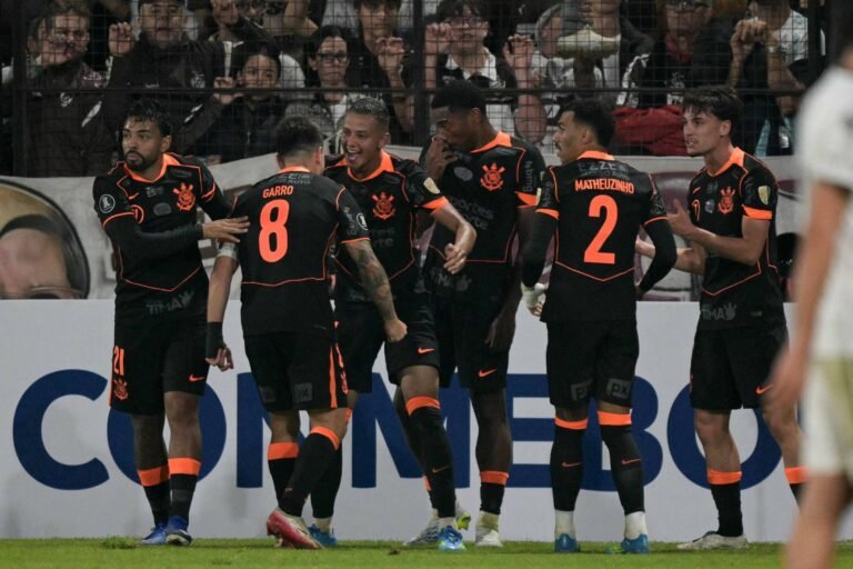 Com Diniz, Corinthians vence na estreia na Libertadores – 09/04/2026 – Esporte