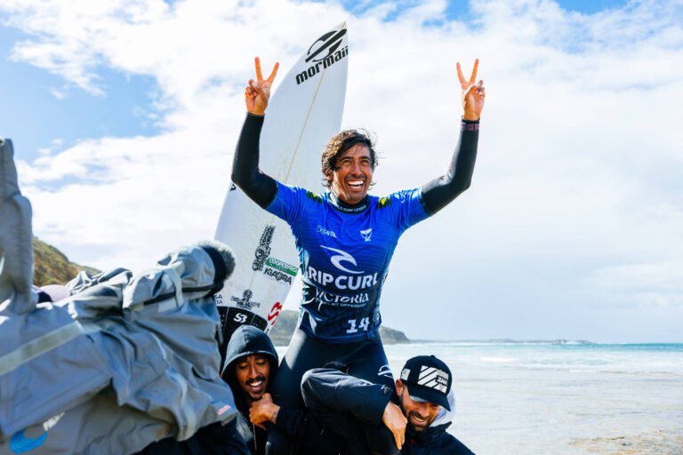 Miguel Pupo vence em Bells Beach e lidera Mundial de surfe – 11/04/2026 – Esporte
