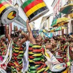 Olodum completa 47 anos com festa na Bahia